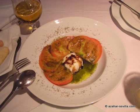 la sal tomato mozz salad