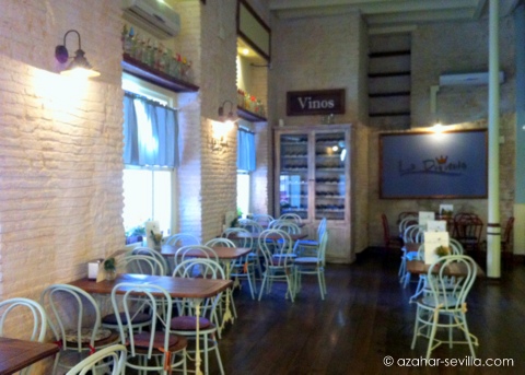 duquesita dining area