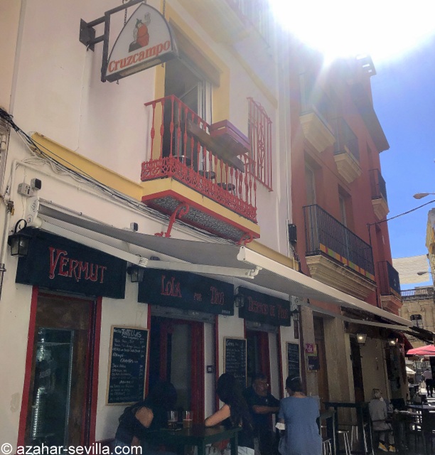 Lola por Dios tapas bar in Sevilla